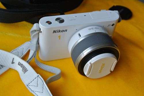 尼康j1微单相机双镜头（尼康j2微单相机）