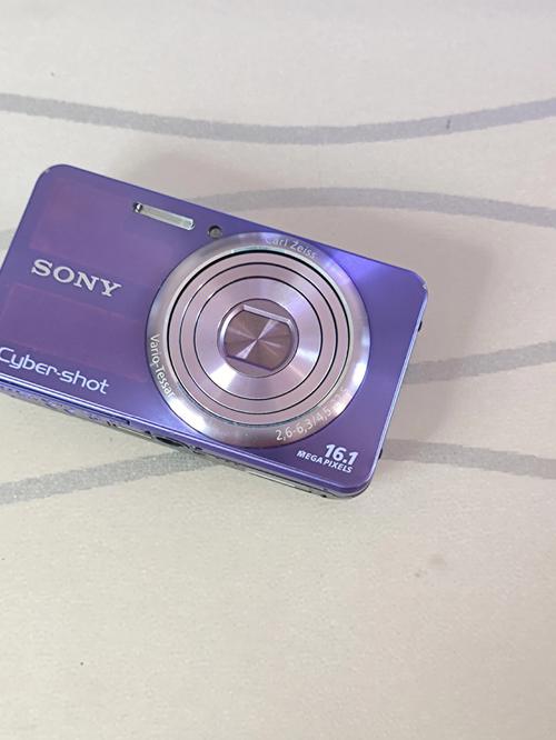 索尼DSC-W570数码相机：卓越画质与便携性的完美结合