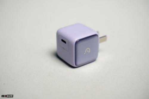 高颜值iPhone充电新选择：努比亚大白20W PD充电套装（努比亚大白充电器）