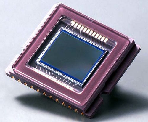 大部分数码相机采用CCD成像芯片（什么是数码相机）