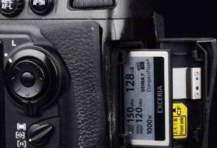 相机记忆卡处于保护状态(摄影机记忆卡被锁定)