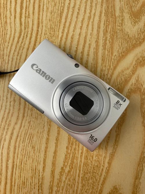 A4000是一款性能出众的数码相机，让您拍摄更美好的瞬间